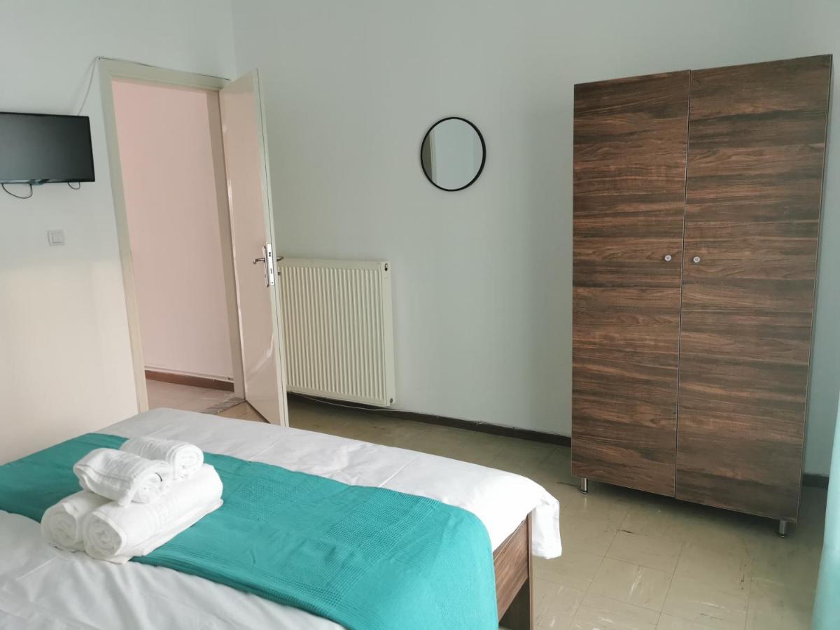 La Familia Apartments Olympiakí Aktí Exterior foto